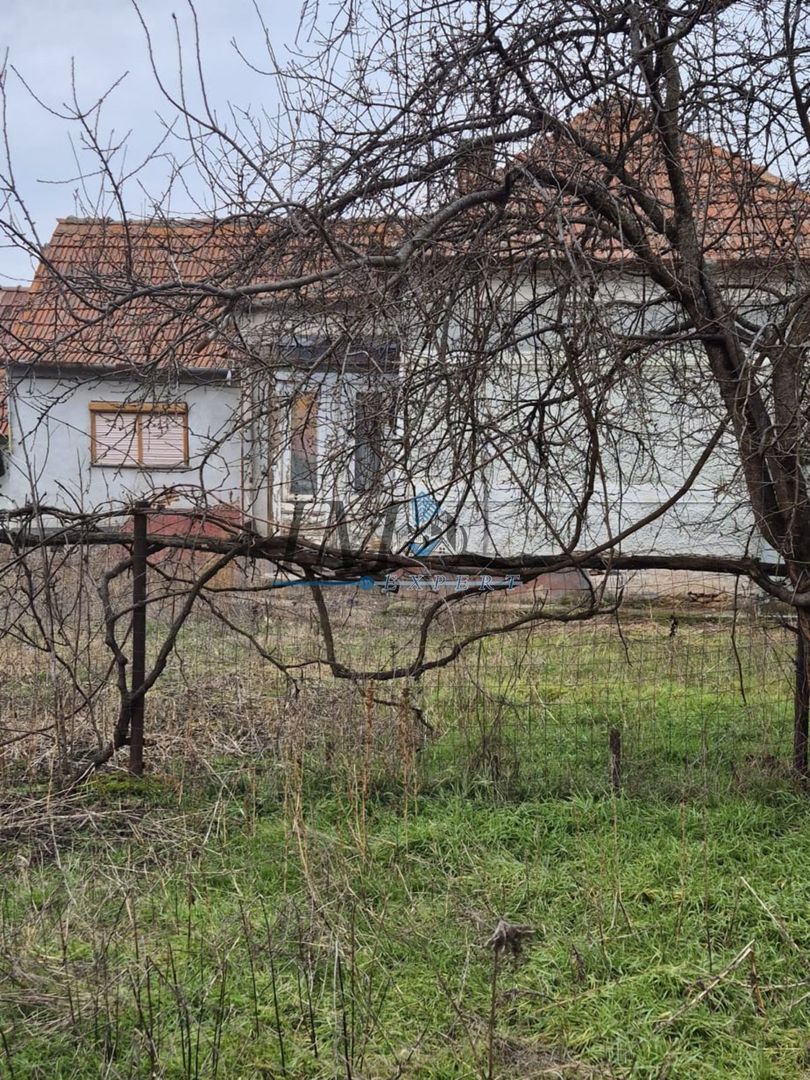 Casa batraneasca de vanzare in Tartaria - Poză 1