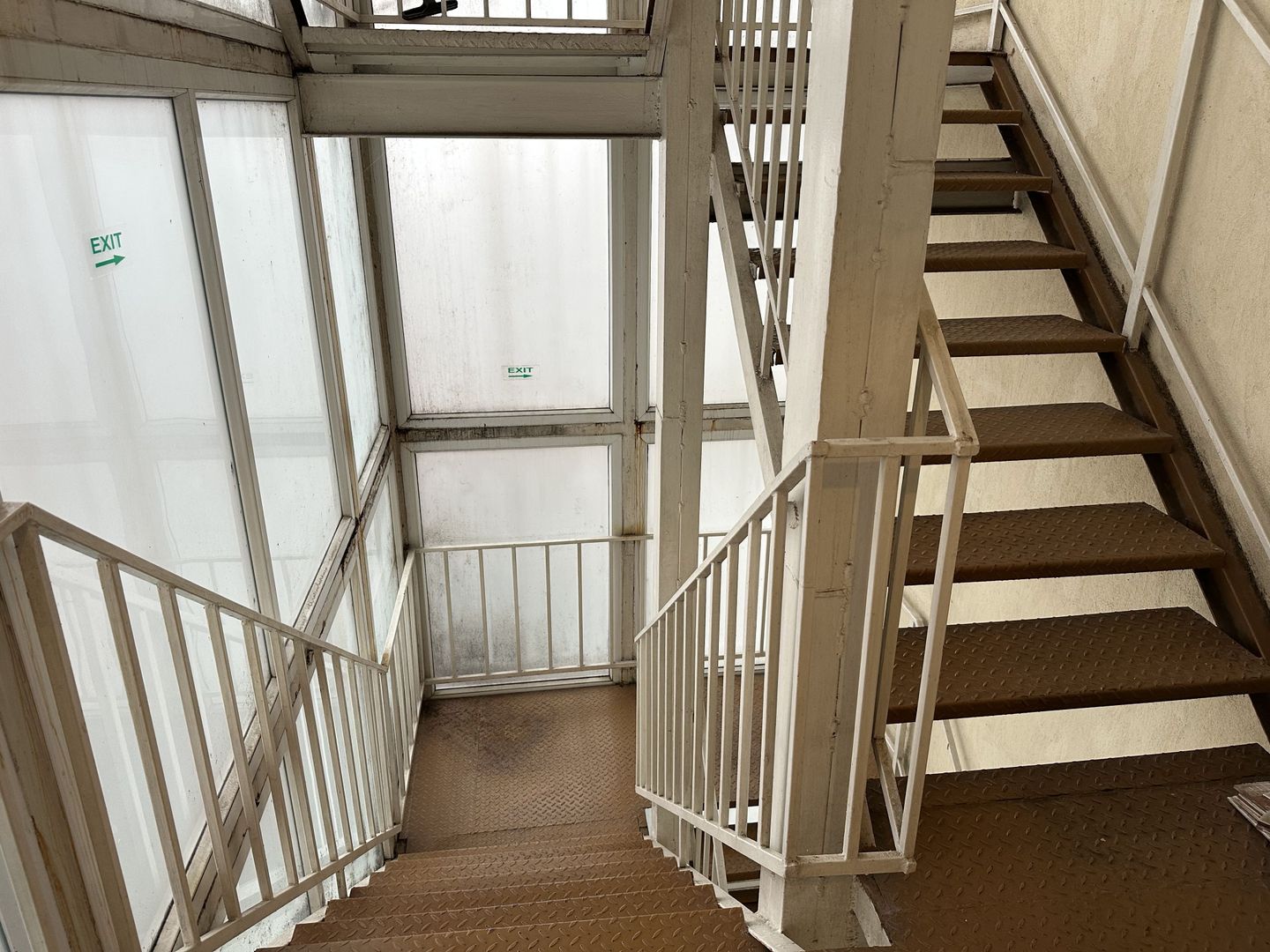 VATRA LUMINOASA -Agricultori | Cladire 1900mp din 2001 | Teren 1030mp - Poză 26