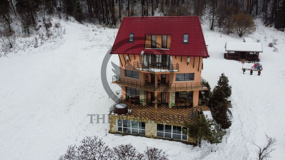 Pensiune la cheie de vanzare | 10 camere | Sacele, Brasov |Comision 0% - Poză 1