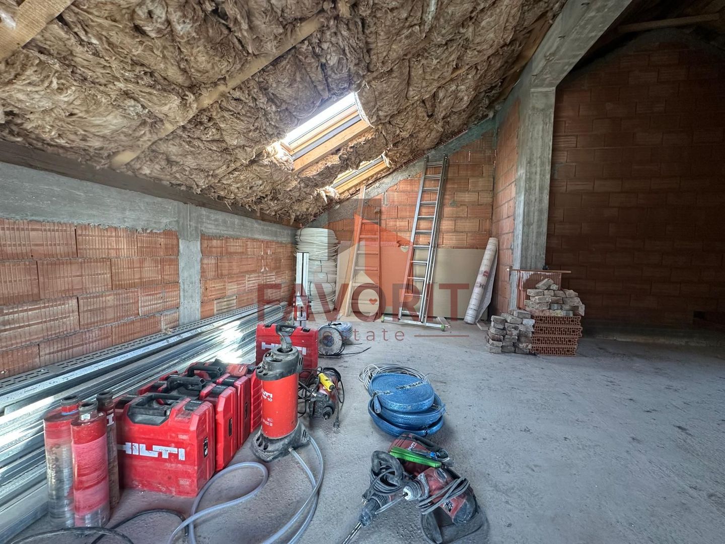 Duplex in Sanandrei | 5 camere | Toate utilitatile | Asfalt - Poză 7