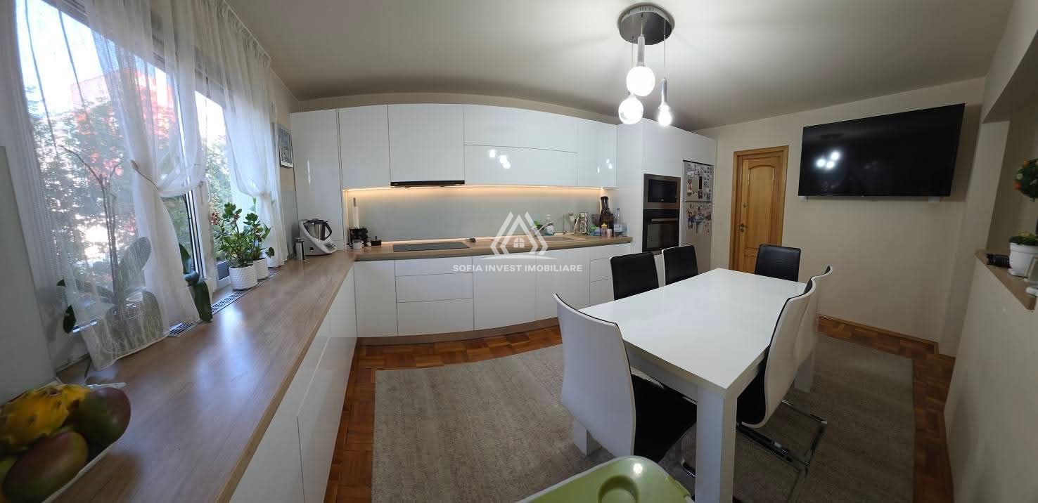 Apartament decomandat 3 camere, 100 mp | Etaj 1 | ZONA FARMEC - Poză 1