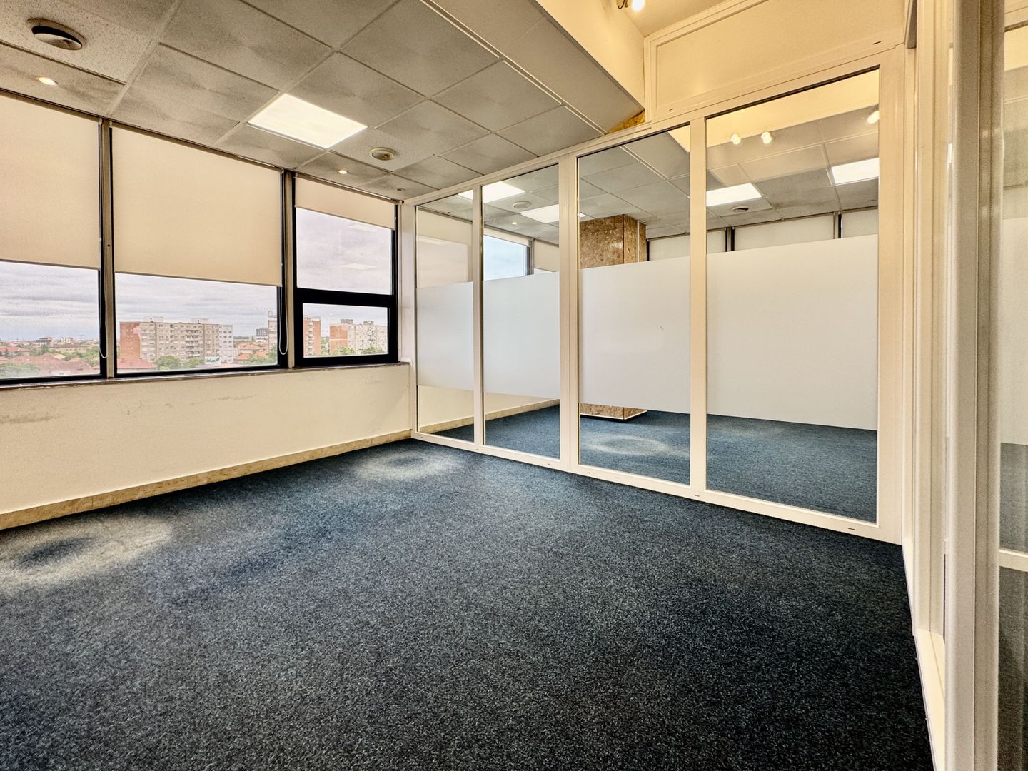 Birou de închiriat – flexibil și adaptabil nevoilor tale - Poză 3