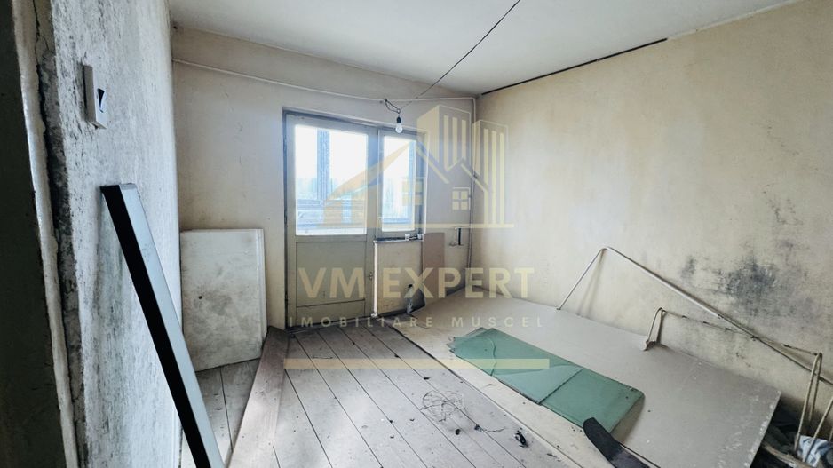 APARTAMENT 3 CAMERE ETAJ 4 GRUI CAMPULUNG - Poză 3