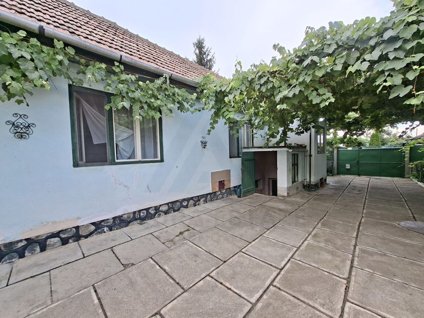 Casa individuala D+P+Pod teren 252 mp baie cu geam si curte in Sibiu - Poză 2