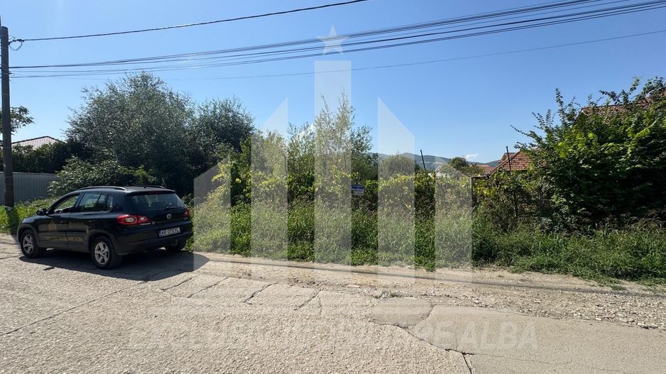 Teren intravilan in suprafata de aprox. 600 mp in Micesti - Poză 1