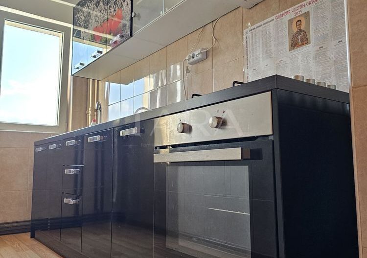 Vând apartament 2 camere decomandate,  zona strazii Primaverii - Poză 1