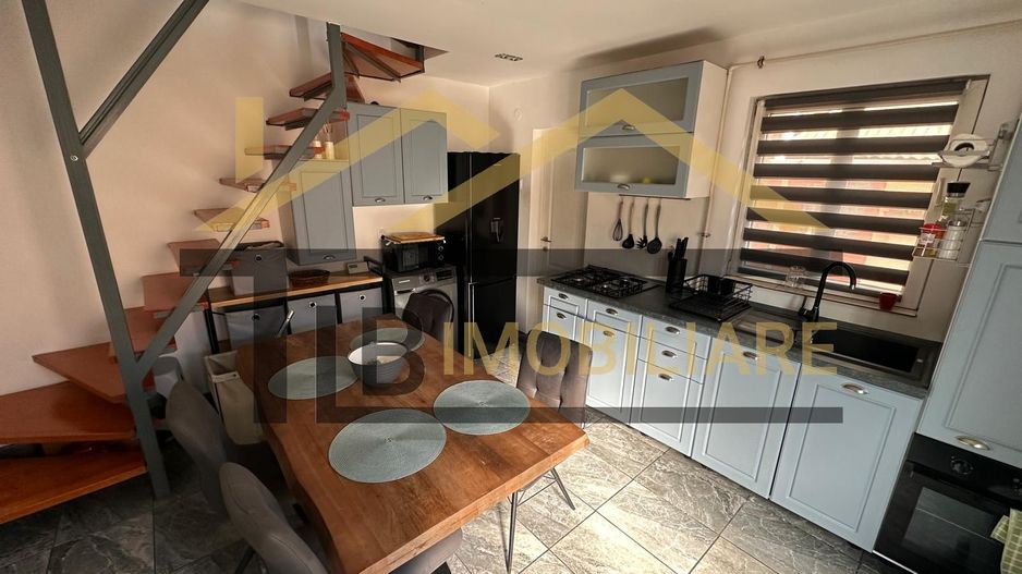 Casa de 4 camere, 111mp, Zona Semi-Central - Poză 1