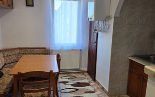 Închiriez apartament cu 3camere - Poză 2