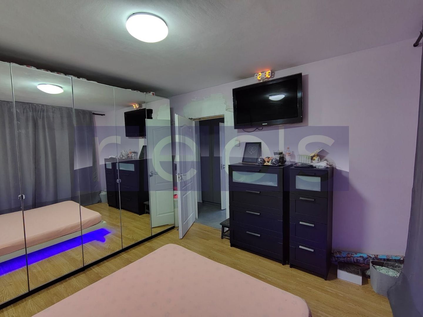 VANZARE 3 CAMERE I DECOMANDAT I MOBILAT I UTILAT I VALEA OLTULUI - Poză 8