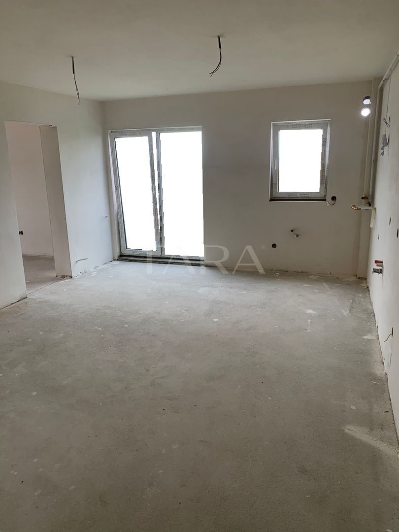 Șansa ta să-ți faci locuința pe gustul tău – 2 camere Floresti. - Poză 1