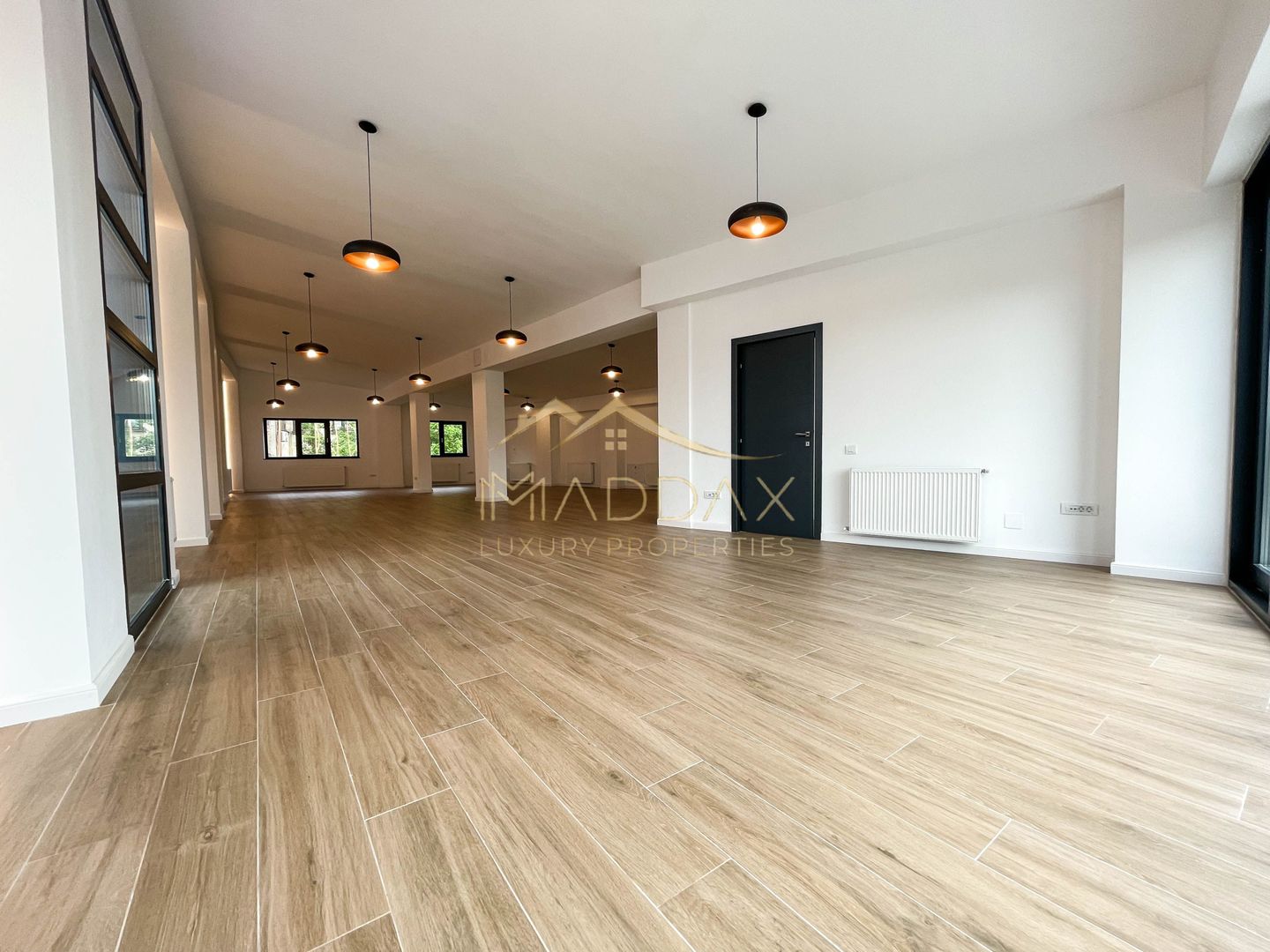 Spatiu comercial S+P+2E+M ***Prima Inchiriere*** - Poză 17