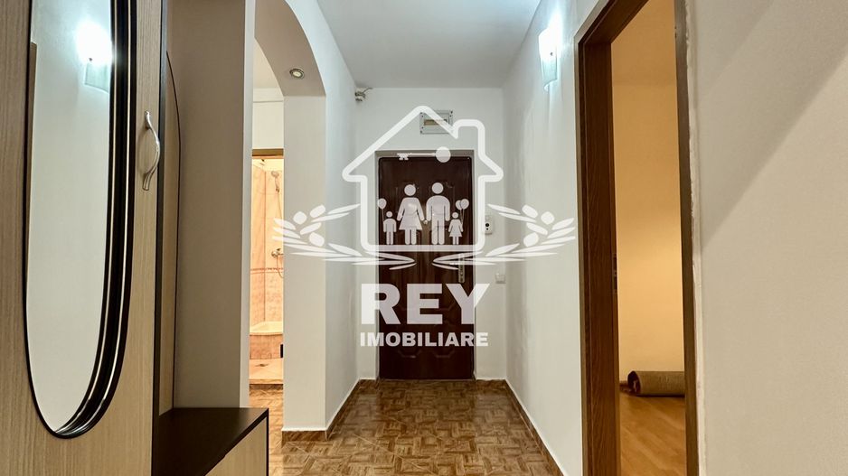 Apartament 4 camere cu garaj zona Strand- V.Aurie - Poză 16