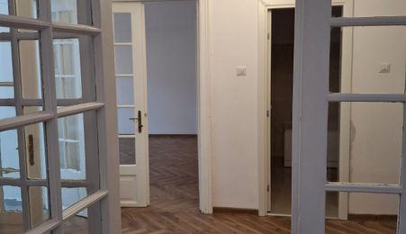 Apartament interbelic cu 2 camere | Vilă P+1+M | Curte | Popa Nan