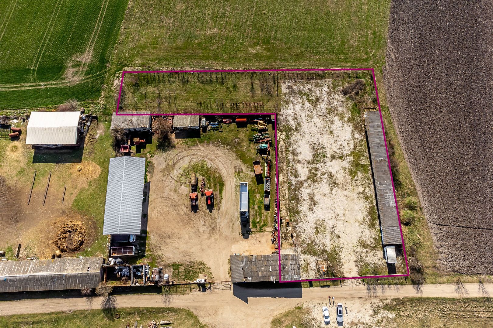 Teren intravilan cu potential multiplu in Horia - Poză 1