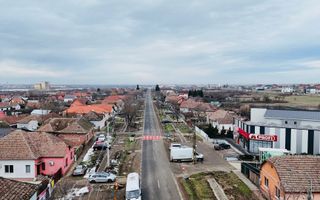 Casa pe principala in Giarmata  737mp teren - Poză 3