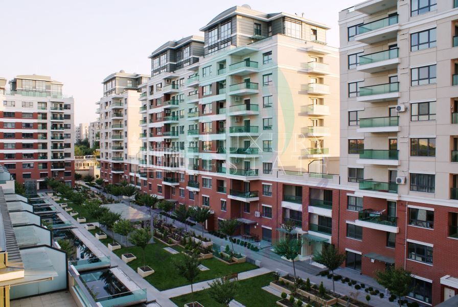 Inchiriere 2 camere cu vedere panoramica spre Lacul Tei - Poză 3