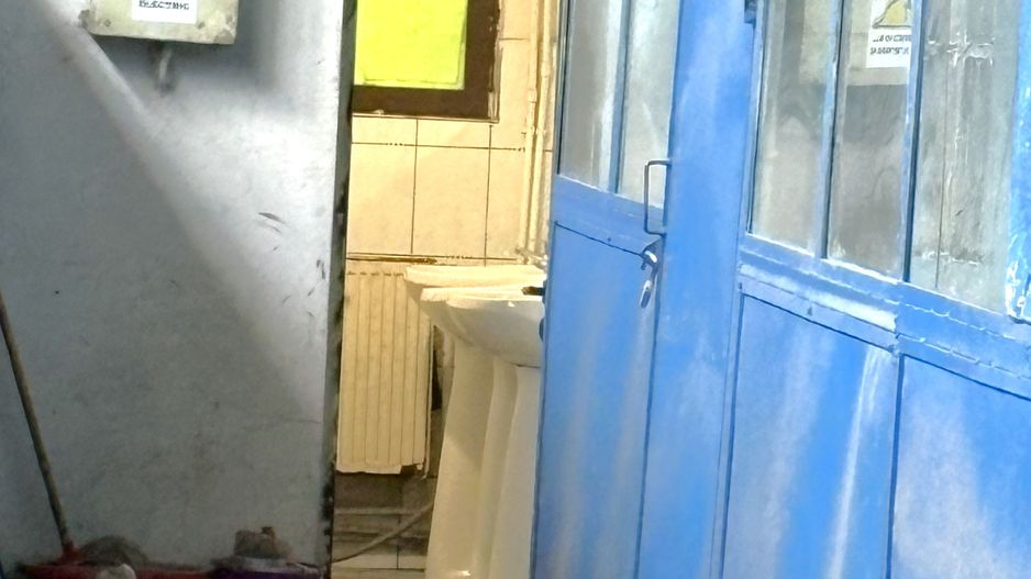 Hala fost service auto, Tatarasi, 317mp, 5,2euro/mp - Poză 4