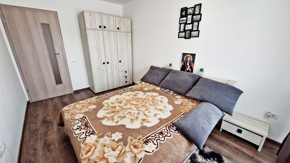 Ghimbav, intrare dinspre Brasov, apartament 3 camere mobilat, 125500 euro - Poză 9