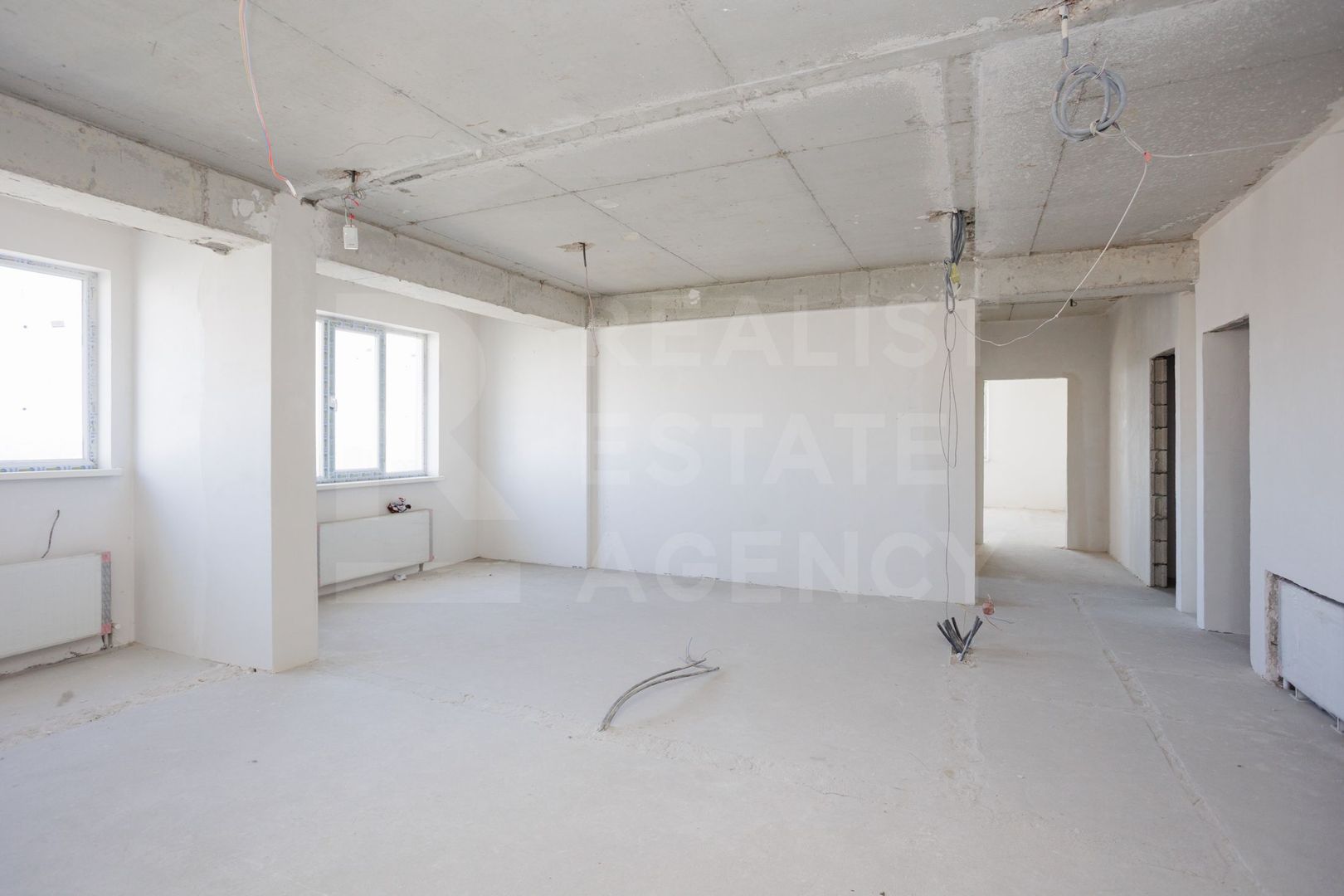 Vânzare, apartament, 3 camere 97 mp, str. Constantin Vârnav - Centru - Poză 4
