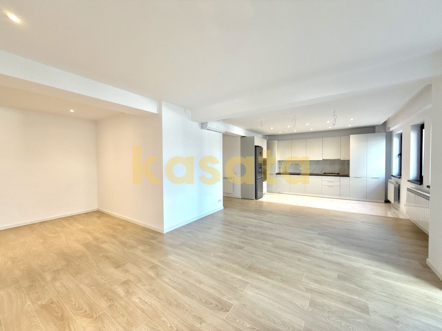 Apartament 105mp utili | curte 126mp și parcare inclusă | Sisesti - Poză 7