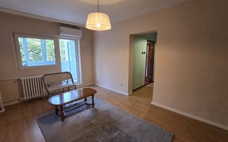Apartament cu 4 camere in zona Lacul Tei - Bloc Reabilitat - Poză 3