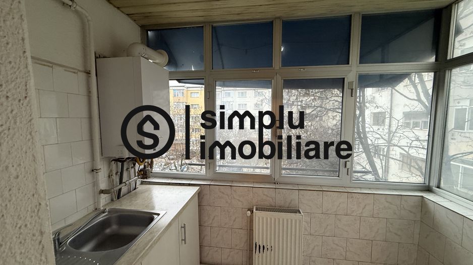 2 camere modificate in 3, etaj 2/4, centrala, Rovine - 115 000 Euro - Poză 3