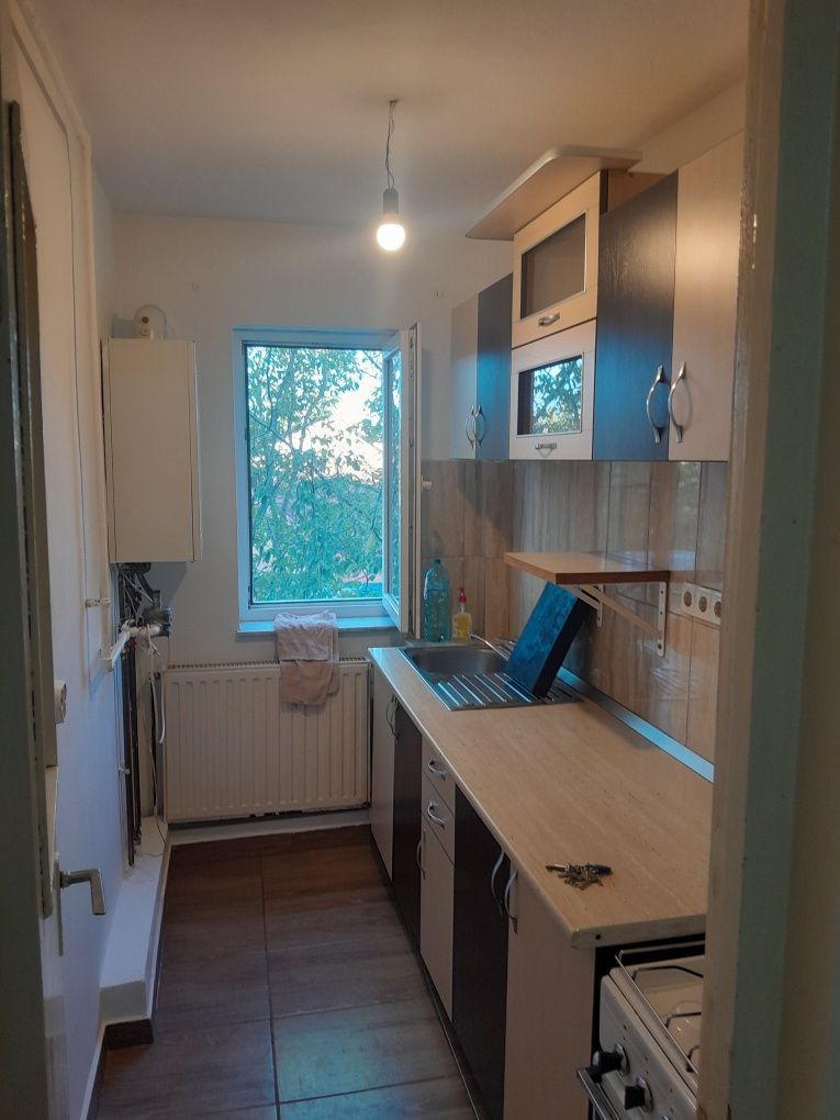 BRASADAS vinde ap 2cam 14 Mai etaj 2. - Poză 1