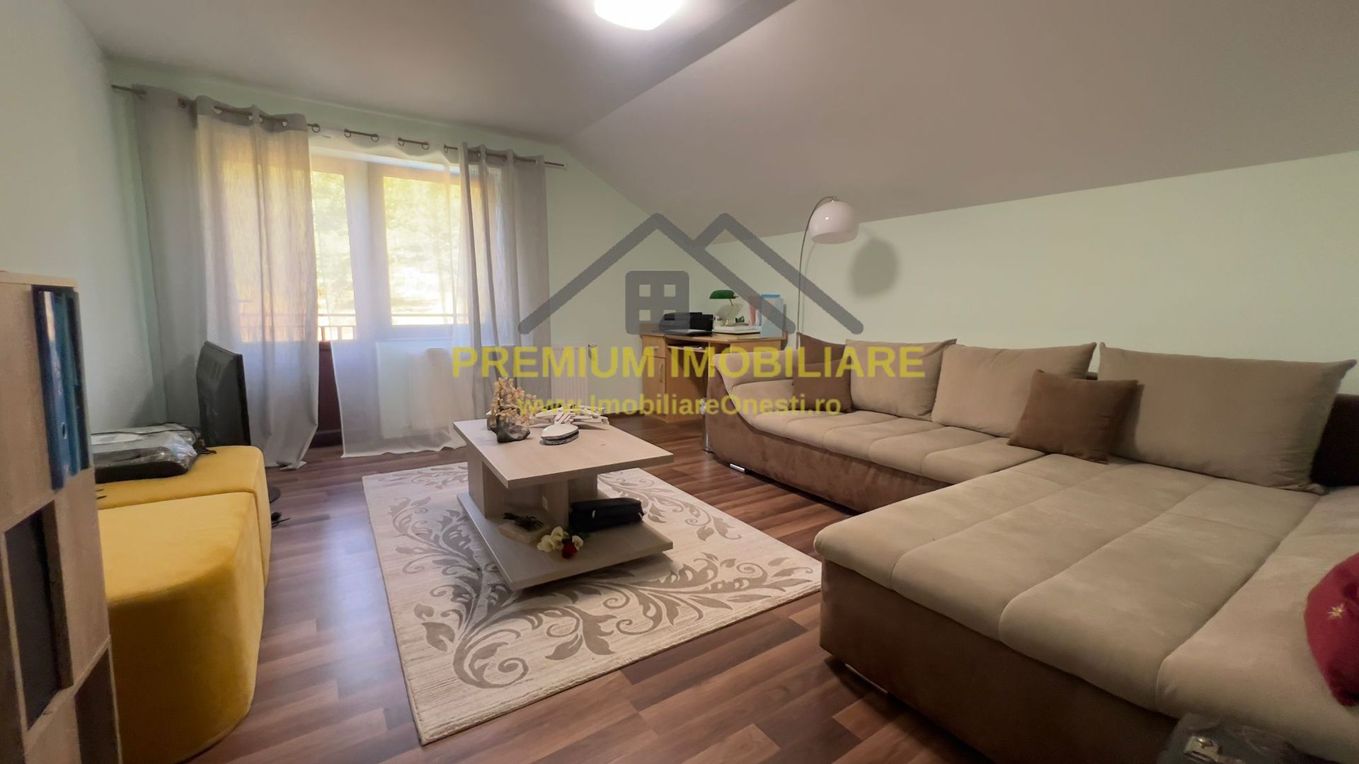 Vilă P+M cu teren de 4.200 mp + Garaj - Onești - Poză 27