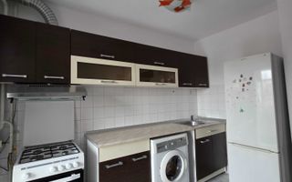 Inchiriez (garsoniera) Apartament 1 camera decomandat Nicolina - Poză 4