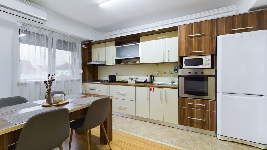 Apartament cu 2 camere in zona Alfa - Poză 1
