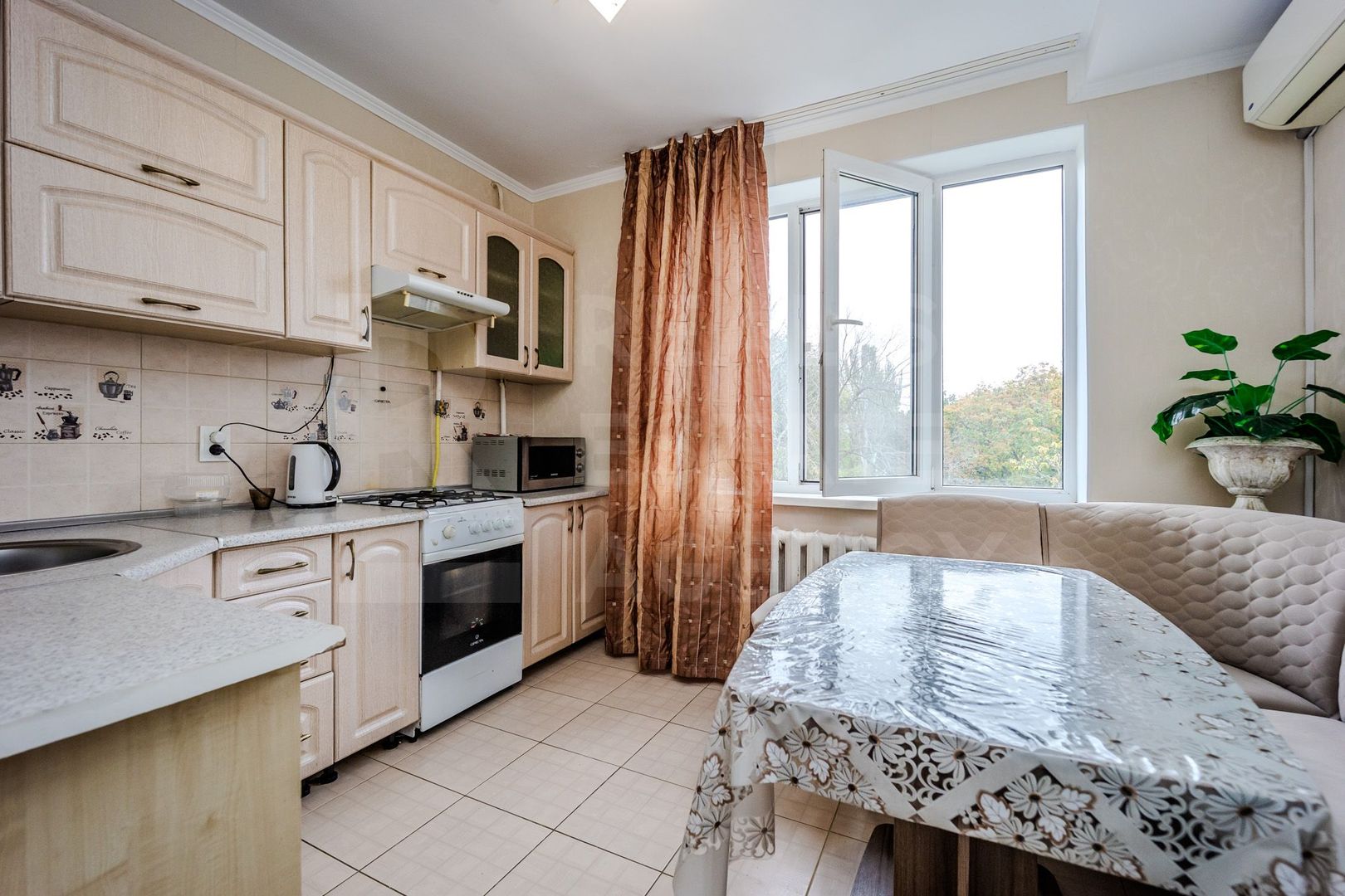 Vânzare, apartament, o cameră, str. Florilor, Râșcani - Poză 1