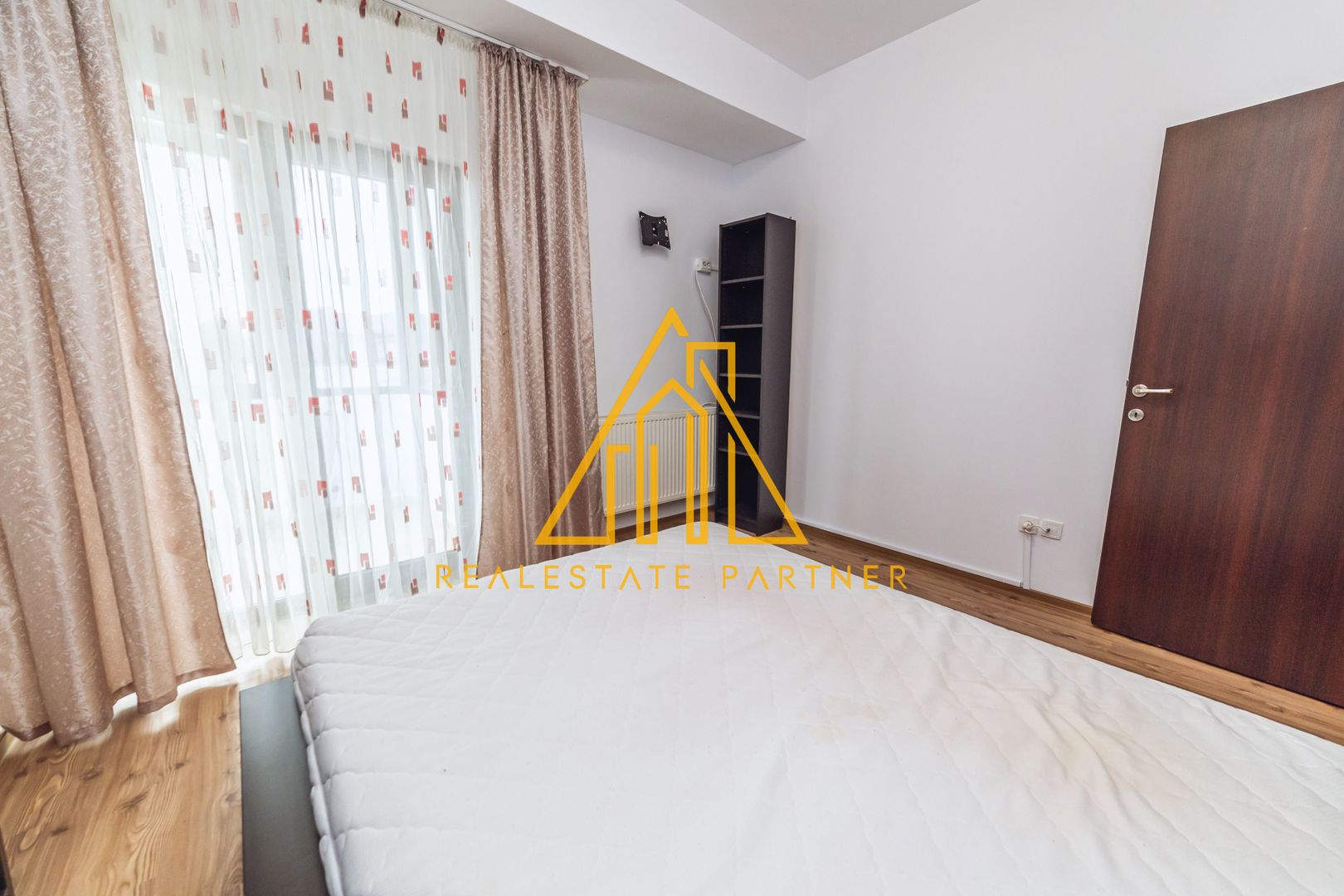 Apartament luminos, completat de spații utile și confortul de care ai nevoie! - Poză 13