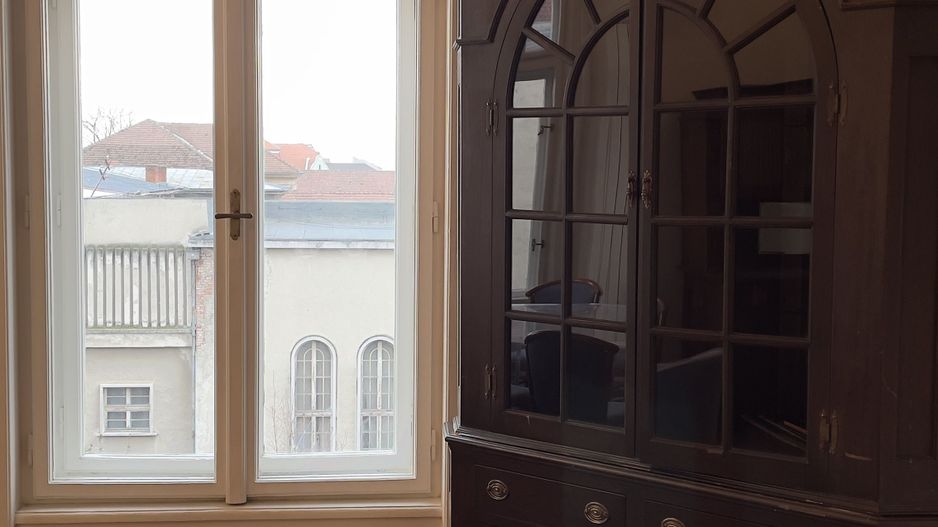 Apartament 5 camere , cladire istorica , renovat complet. - Poză 5