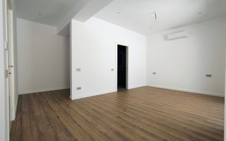 Vila Noua Tunari | 6 Camere si 4 Bai - Poză 12