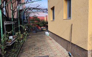 Casa cu personalitate in Calomfirescu – spatiu, liniste si teren gener - Poză 7