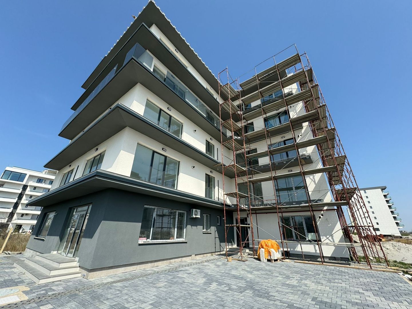 Apartament de vanzare 2 camere- vedere la mare - Poză 5