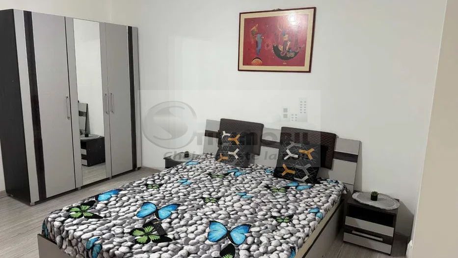 Apartament in Tătărași - 65.700 euro - Etaj 5/9 cu lift - Poză 2