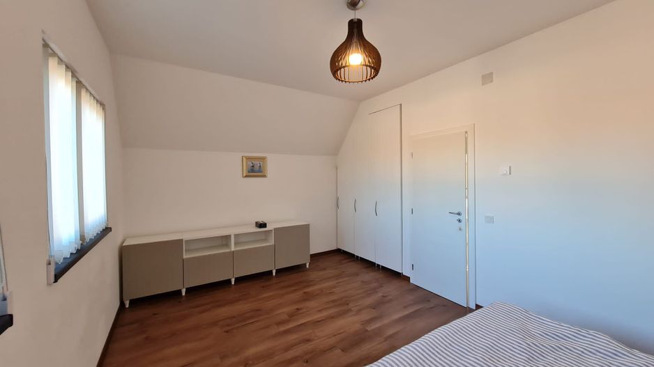 Minimalist la prima închiriere în Dumbravita - Poză 8