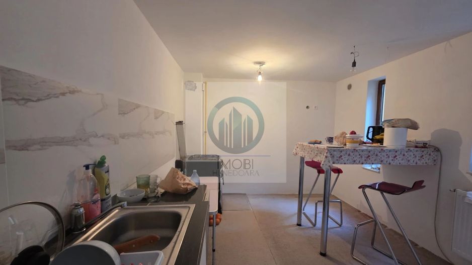 Casa renovata priveliște superba catre Cetatea Devei – Str. Calugareni - Poză 9