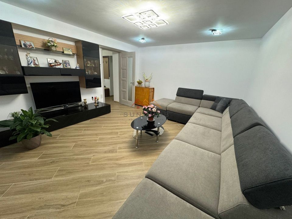 Apartament 3 camere, decomandat, ultracentral, mobilat si utilat - Poză 2