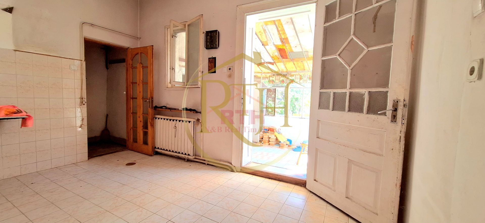 Oferim spre vanzare casa + teren, zona Sagului,  Necesita renovare - Poză 10