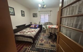 Casă bătrânească în Comuna Brătila - Poză 8