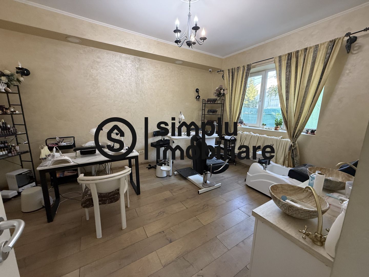 Casa / Spatiu comercial Central str. Nanterre - Poză 2