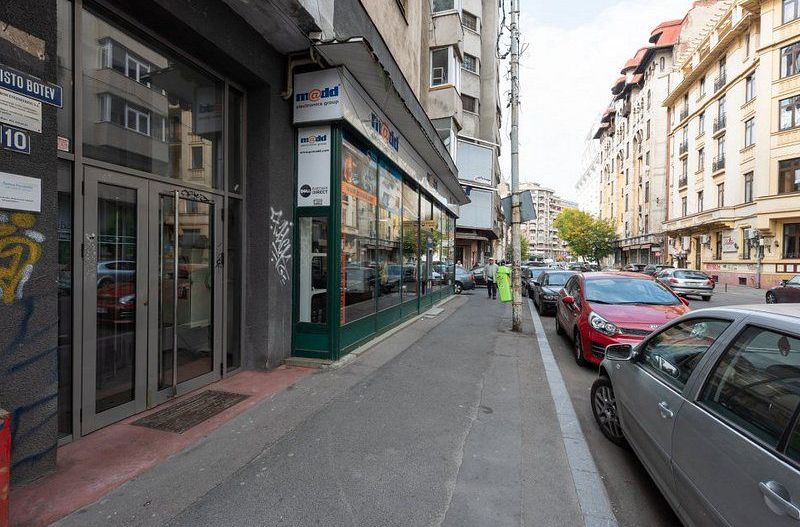 Apartament superb de 3 camere zona Universitate - Poză 23