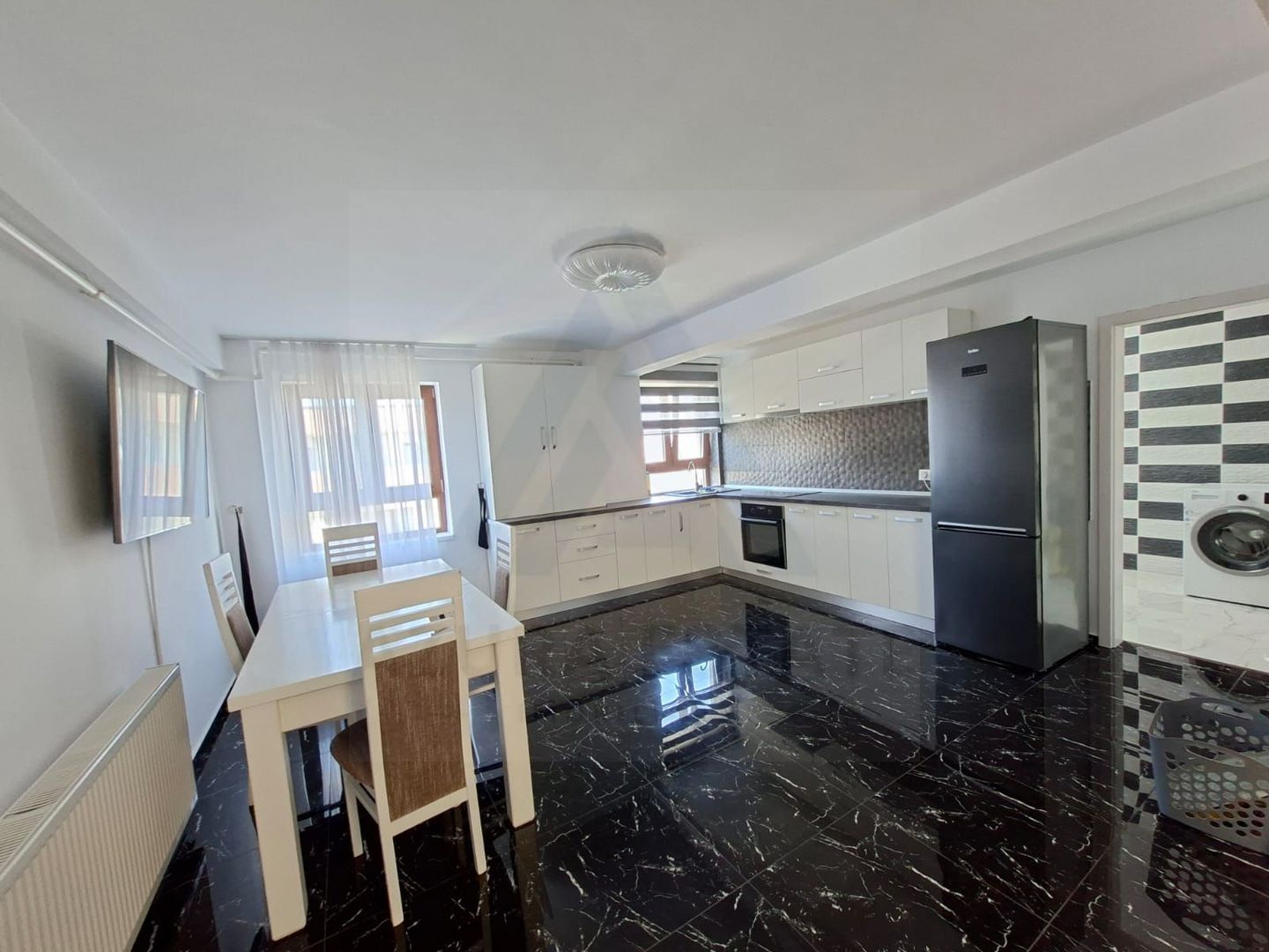 Penthouse modern 101 mp 2 bai terase 40 mp si 2 parcari pe Dna Stanca - Poză 6