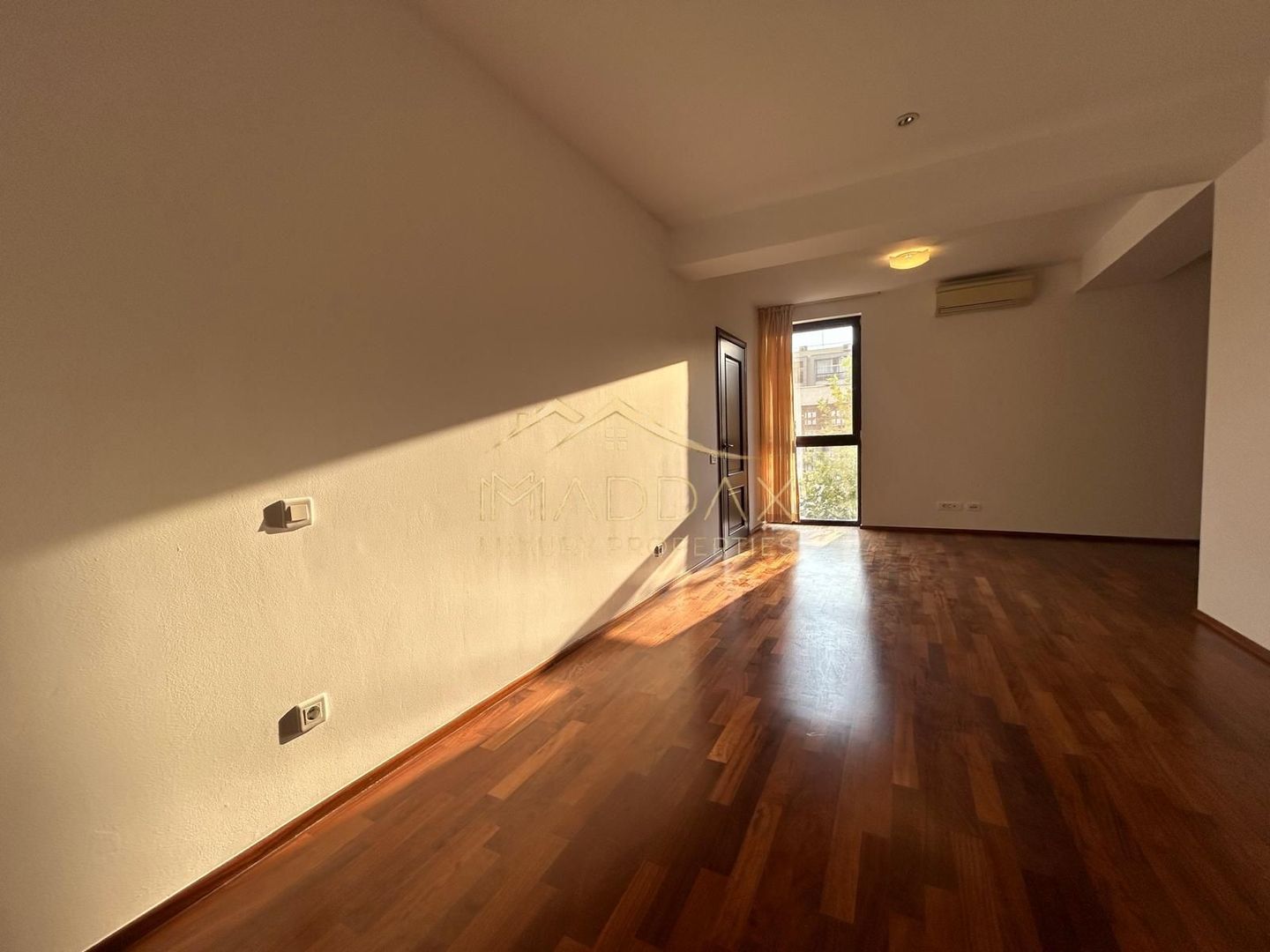 3 camere // 140mp // parcare si boxa // parc Herastrau // cartier Francez - Poză 14