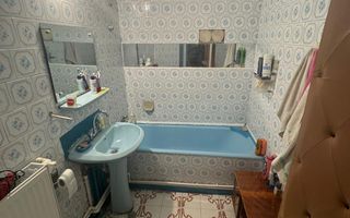 Apartament 4 camere de vânzare – zonă Școala 8 - Poză 10