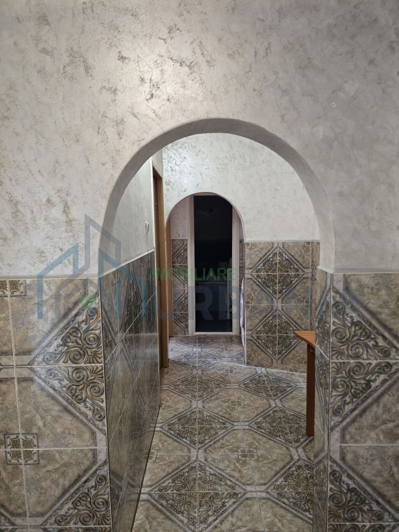 Apartament 3 camere, Nicolina 1, decomandat - Poză 3