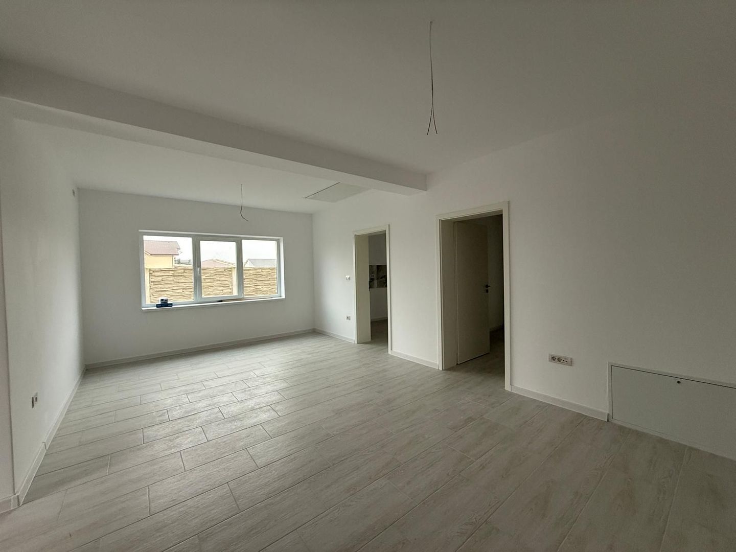 Duplex pe parter – compartimentare excelentă, teren generos. - Poză 3