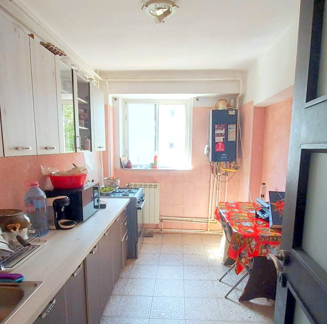 De vanzare apartament cu 4 camere, strada Anghel Saligny, 85.000 euro - Poză 4